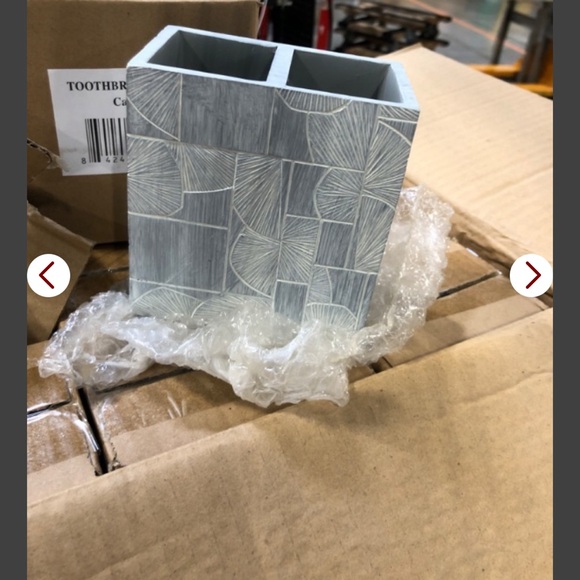 Sweet Home Collection Bathroom, Toothbrush Holder(Pack of 1) - Picture 2 of 2